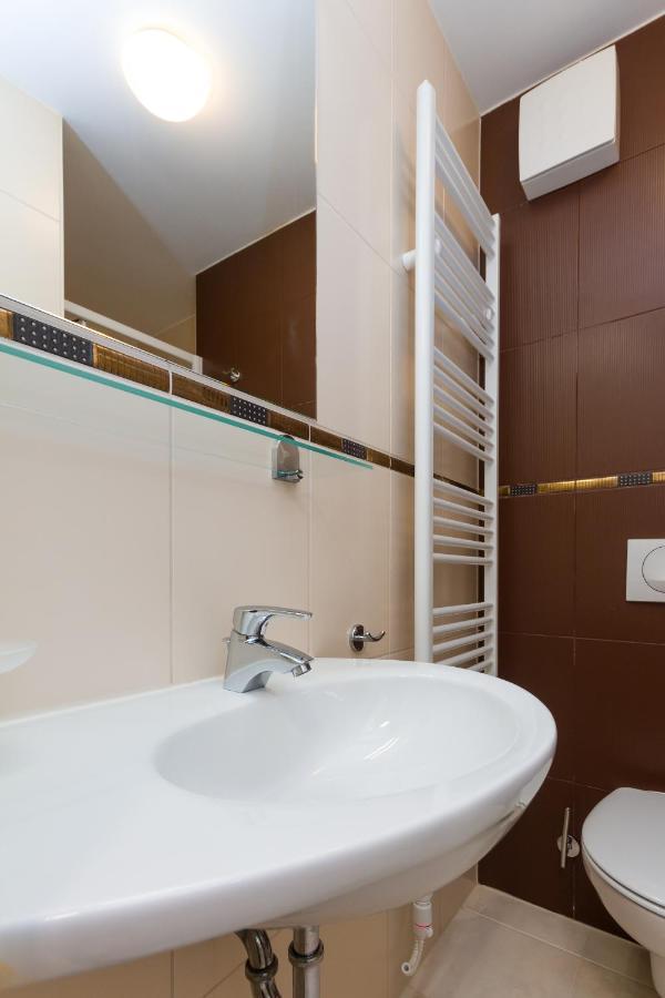 Premium Sea Side Marina Apartment By Locap Group Portorož Eksteriør bilde