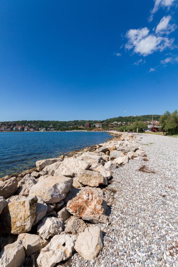 Premium Sea Side Marina Apartment By Locap Group Portorož Eksteriør bilde